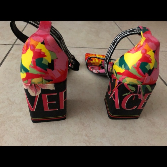 Versace Heels - Picture 3 of 6